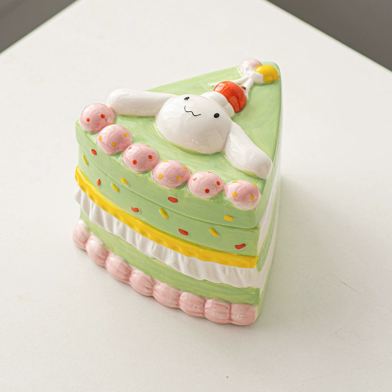 Trendy Cheesecake Jewelry Box, Adorable Ceramic Design with Creative DIY Accents