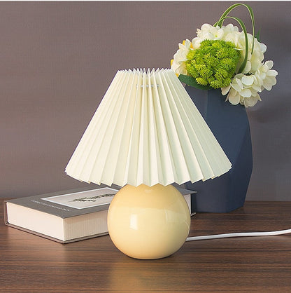 Nordic Ceramic Pleated Table Lamp